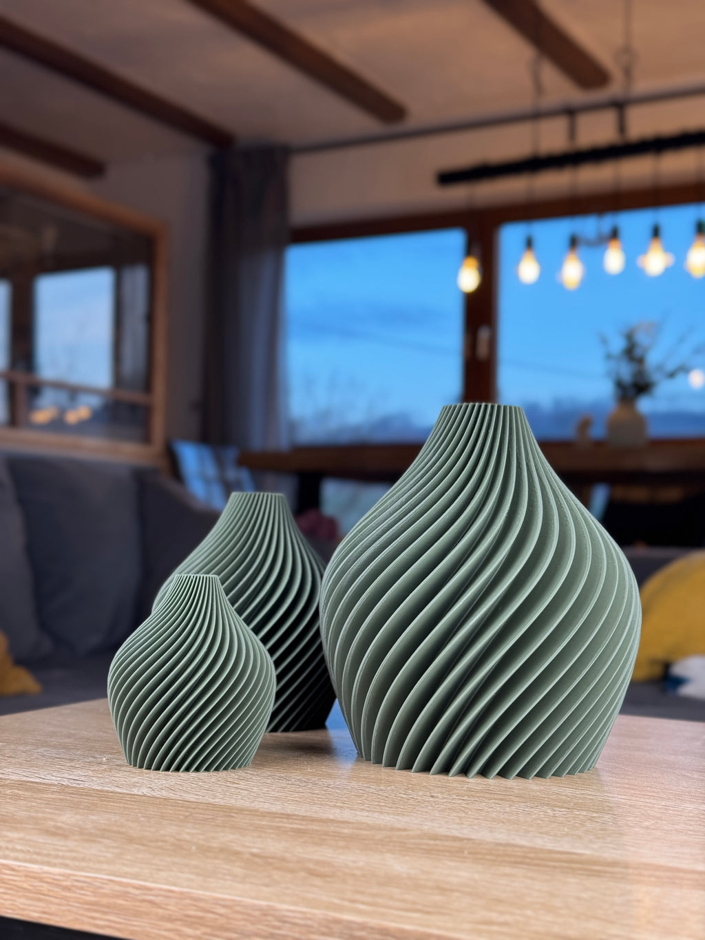3D-gedruckte Designer-Vase „Twist“ – Für Trockenblumen – PLA – In 3 Größen & 18 Farben