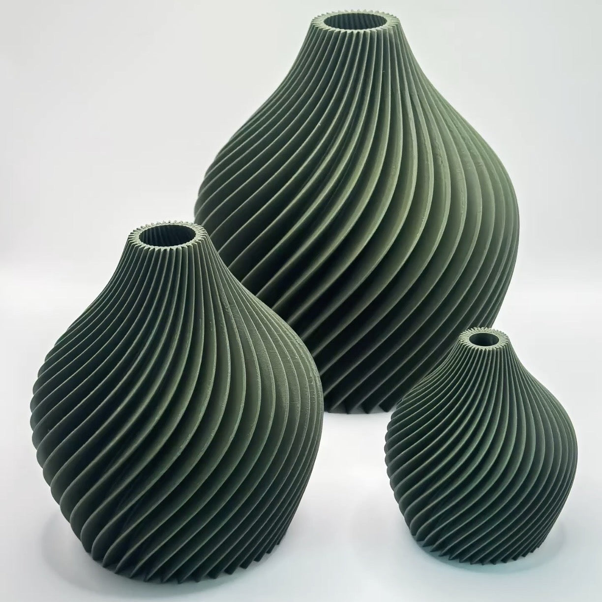 3D-gedruckte Designer-Vase „Twist“ – Für Trockenblumen – PLA – In 3 Größen & 18 Farben