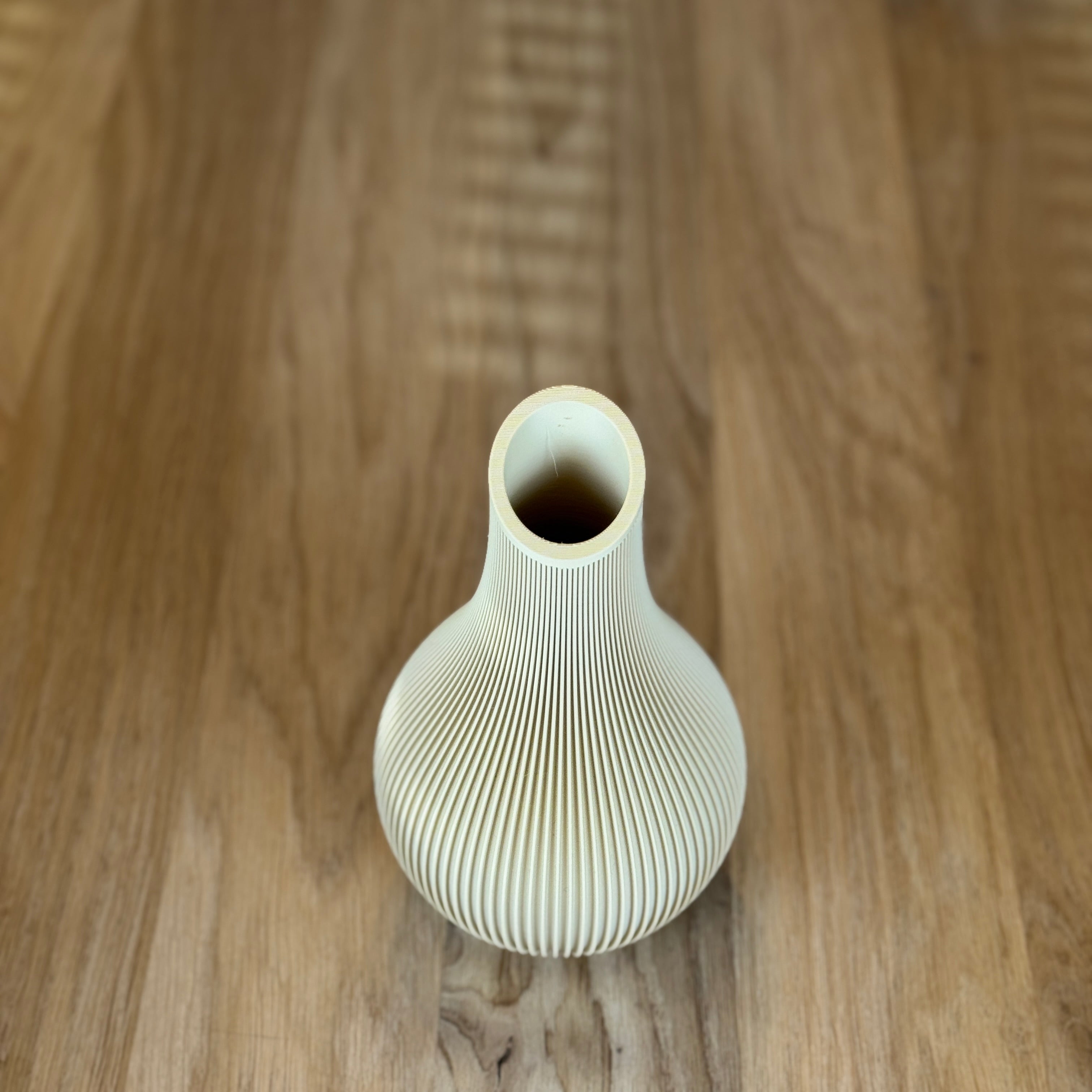 Design Vase „Ribbed Flow“ – Moderne 3D-Druck Vase aus PLA (18 Farben)