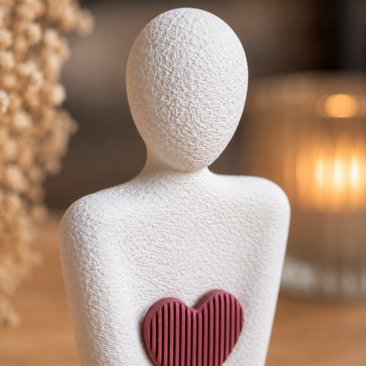 Minimalistische PLA-Skulptur ‚Herz in Umarmung‘ – Symbolfigur der Verbundenheit (133 mm)