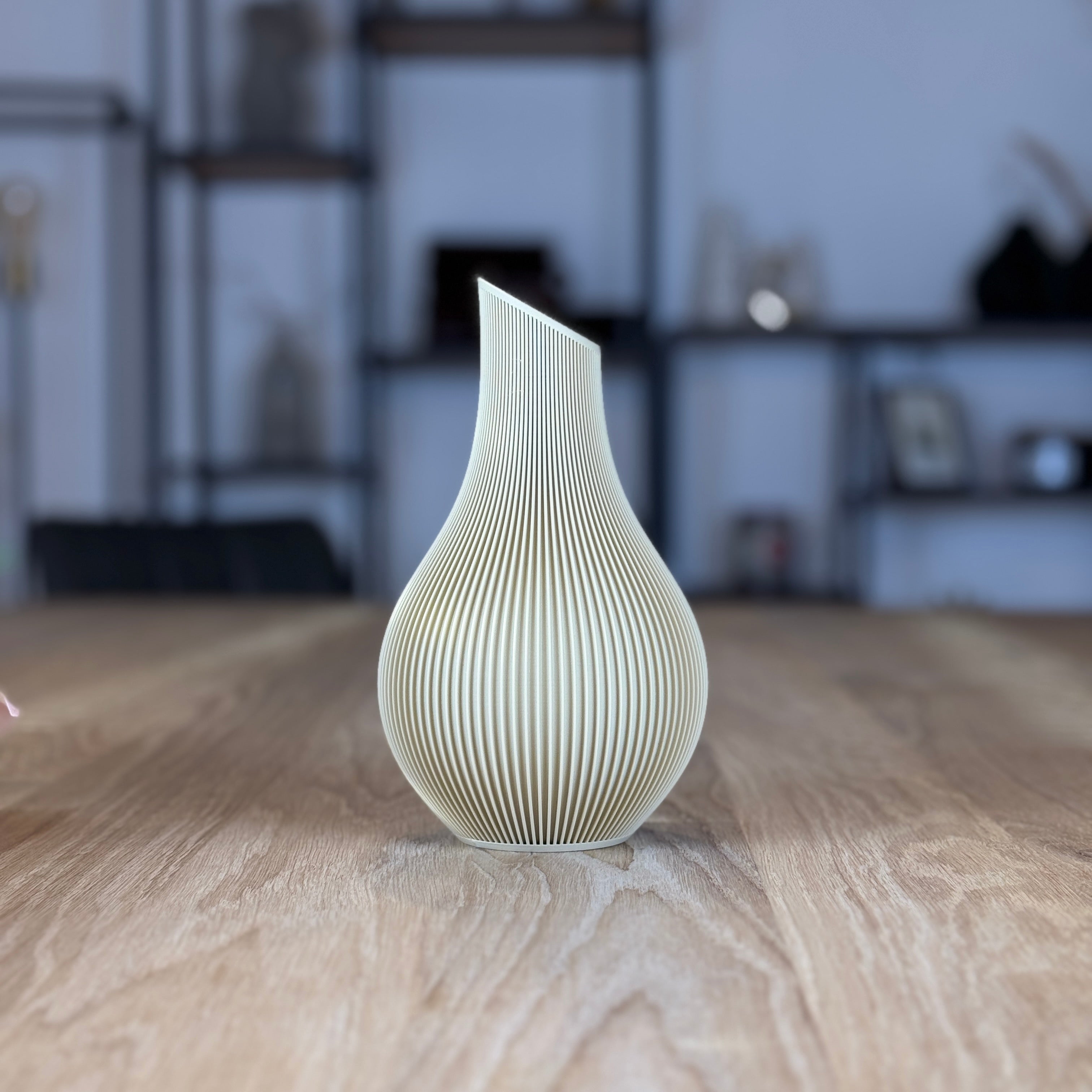 Design Vase „Ribbed Flow“ – Moderne 3D-Druck Vase aus PLA (18 Farben)