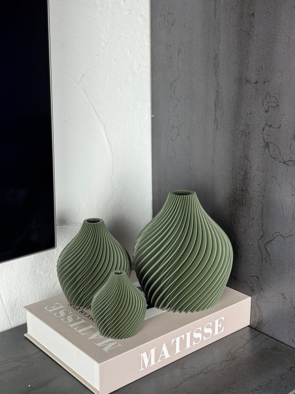 3D-gedruckte Designer-Vase „Twist“ – Für Trockenblumen – PLA – In 3 Größen & 18 Farben