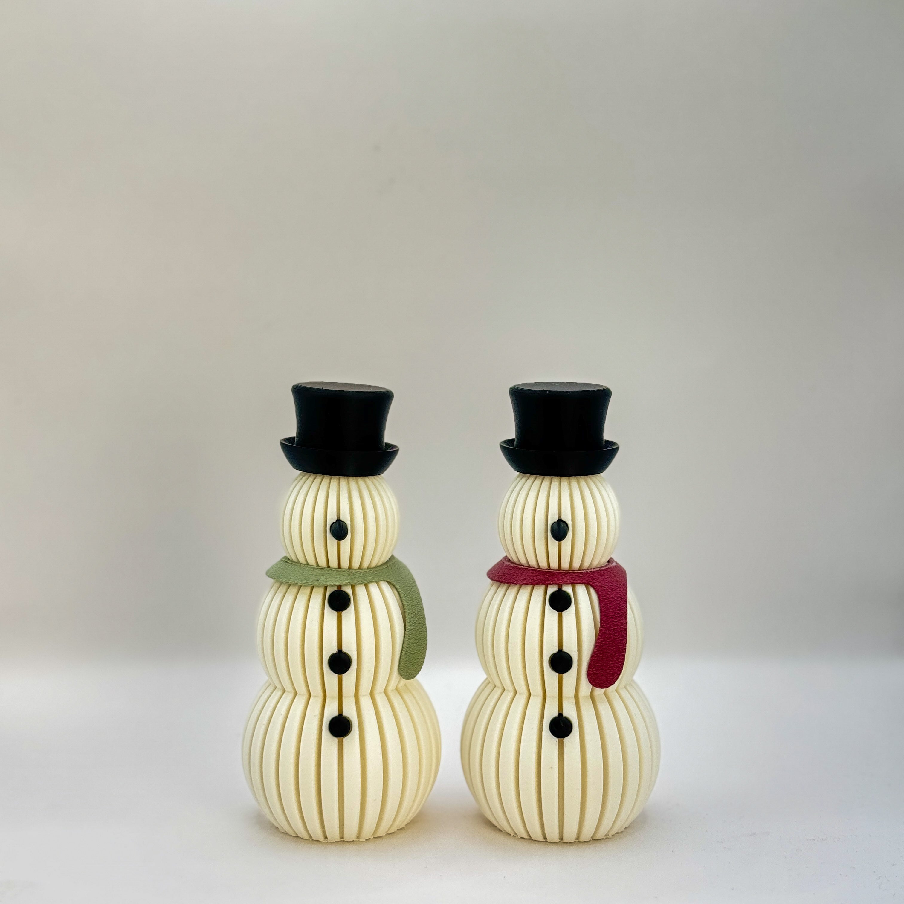 3D-gedruckter Schneemann aus PLA mit LED-Teelicht-Funktion – 14,5 cm winterliche Deko, Schal in 18 Farben