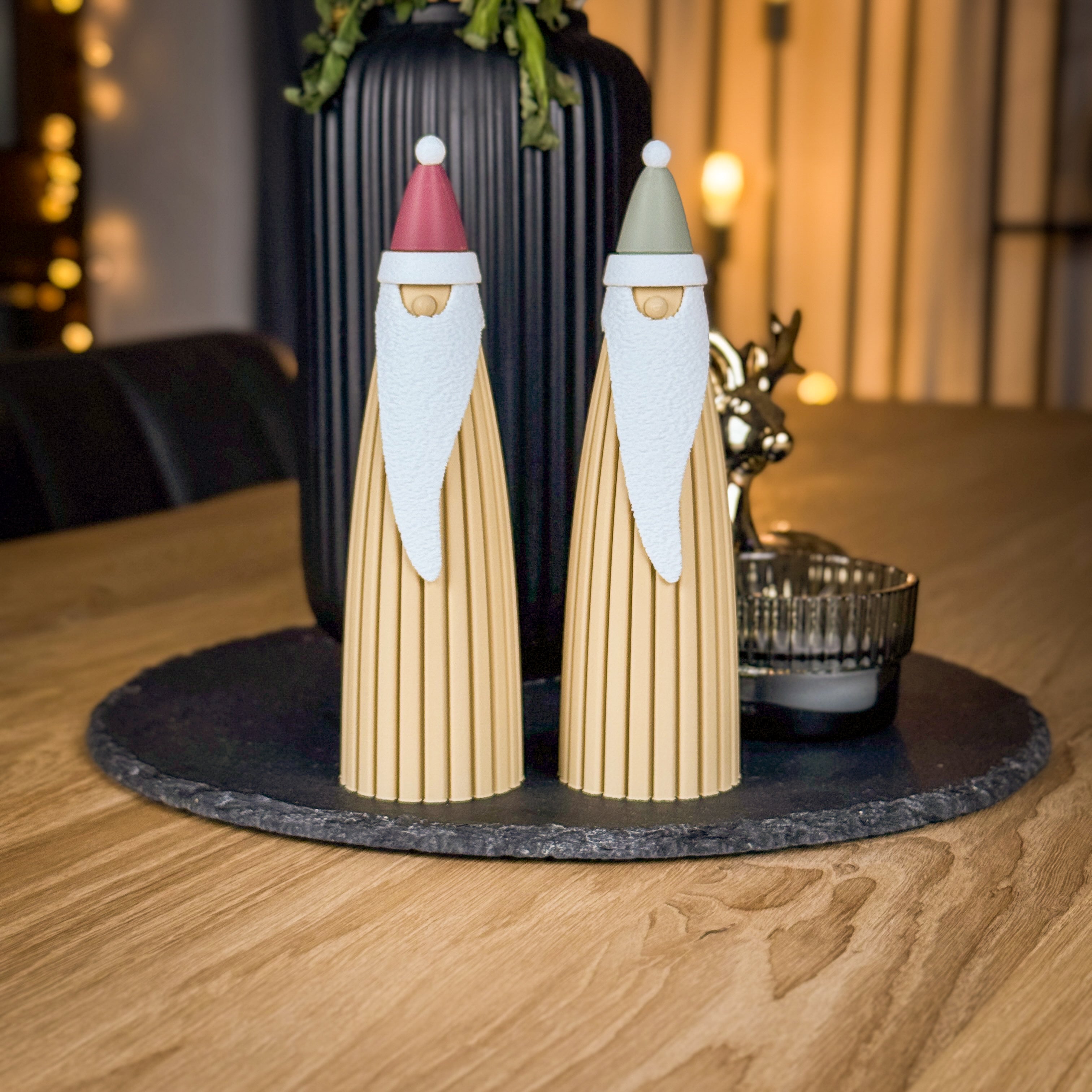 3D-gedruckter Weihnachtsmann mit LED-Teelicht-Funktion – 17,5 cm Dekoration, Mütze in 18 Farben wählbar