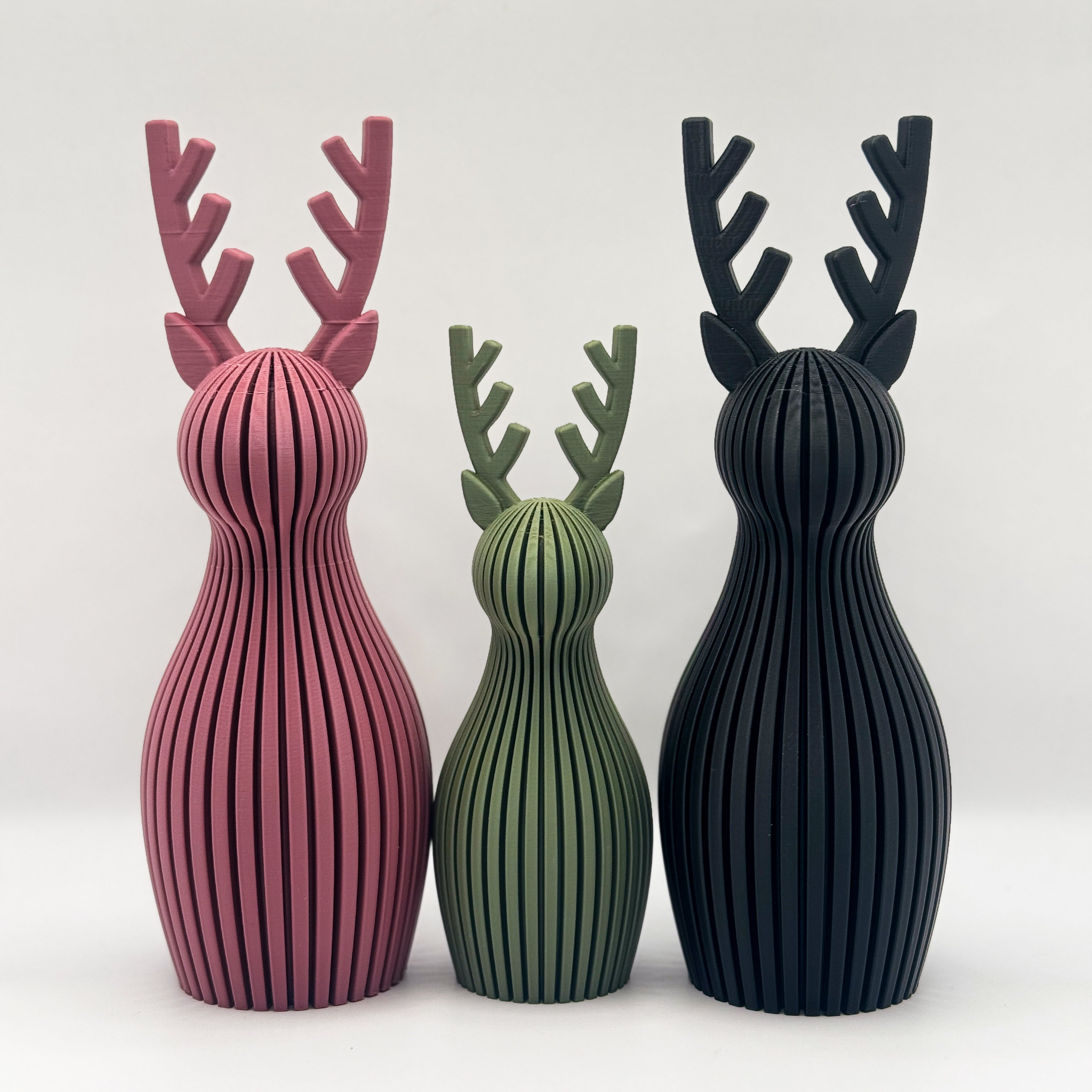3D-gedrucktes Rentier aus PLA – Dekoration in zwei Größen (135 mm & 175 mm) – 18 Farben verfügbar